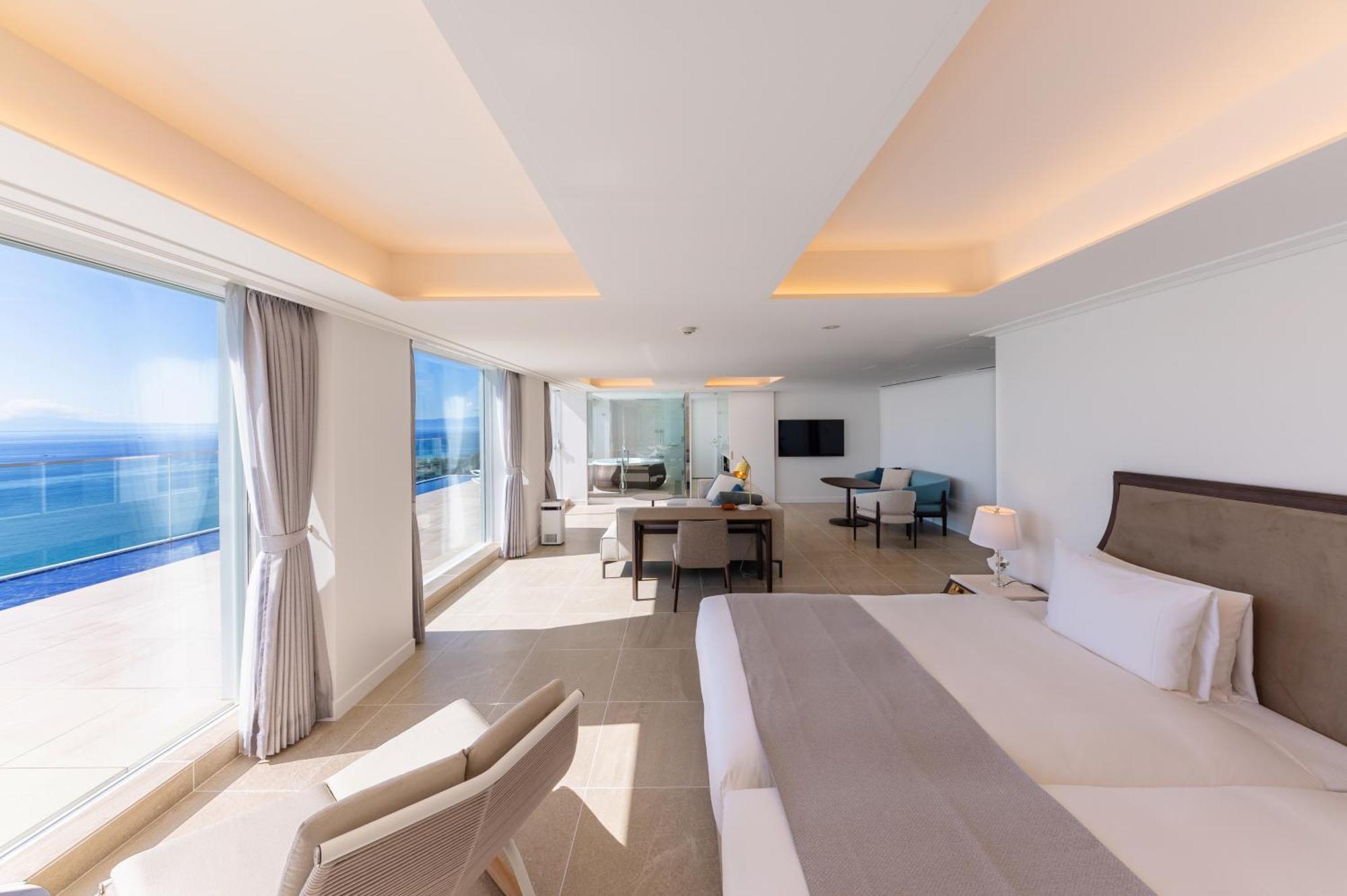 Hayama Hotel Otowa No Mori Йокосука Екстериор снимка