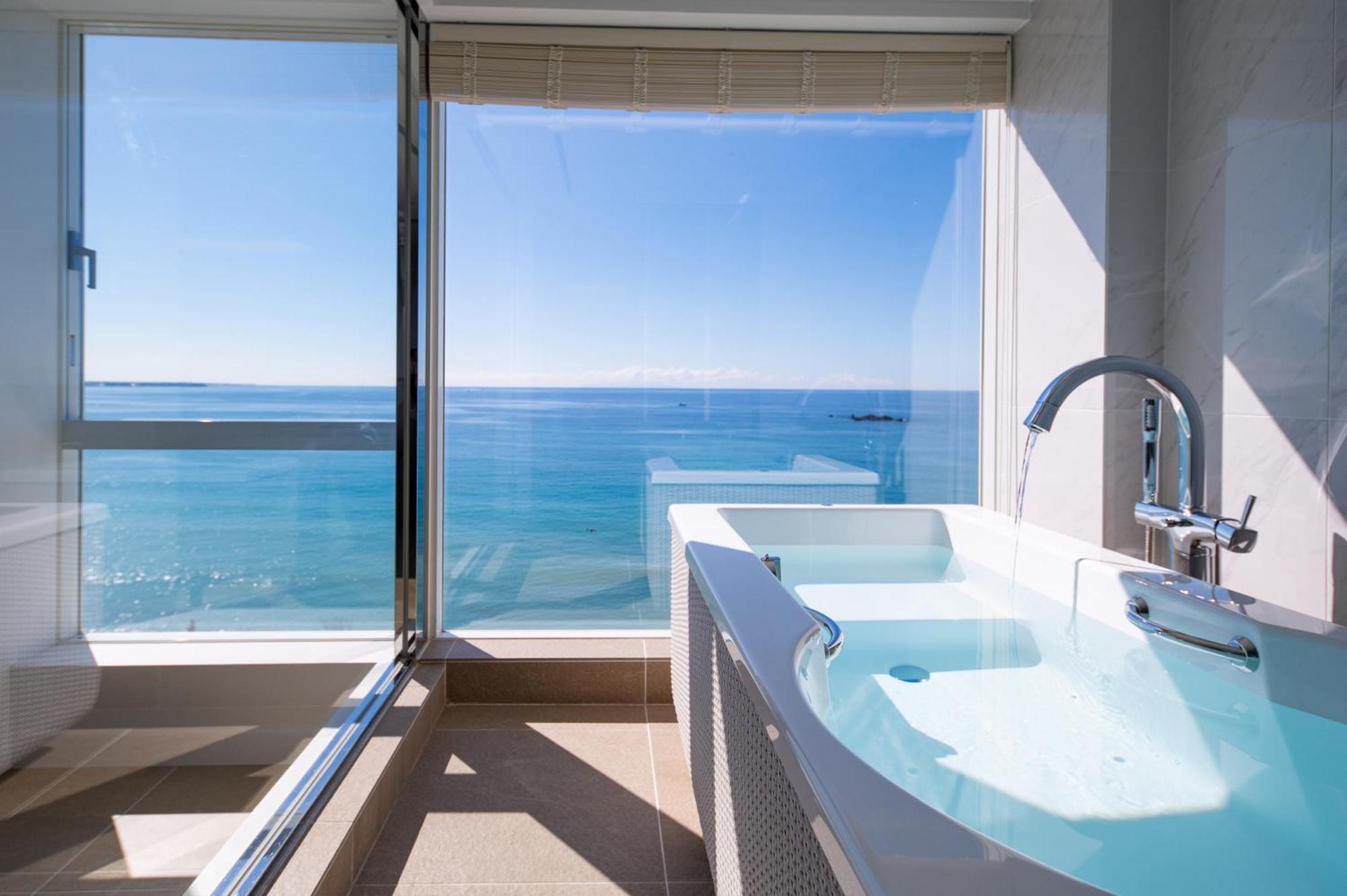 Hayama Hotel Otowa No Mori Йокосука Екстериор снимка