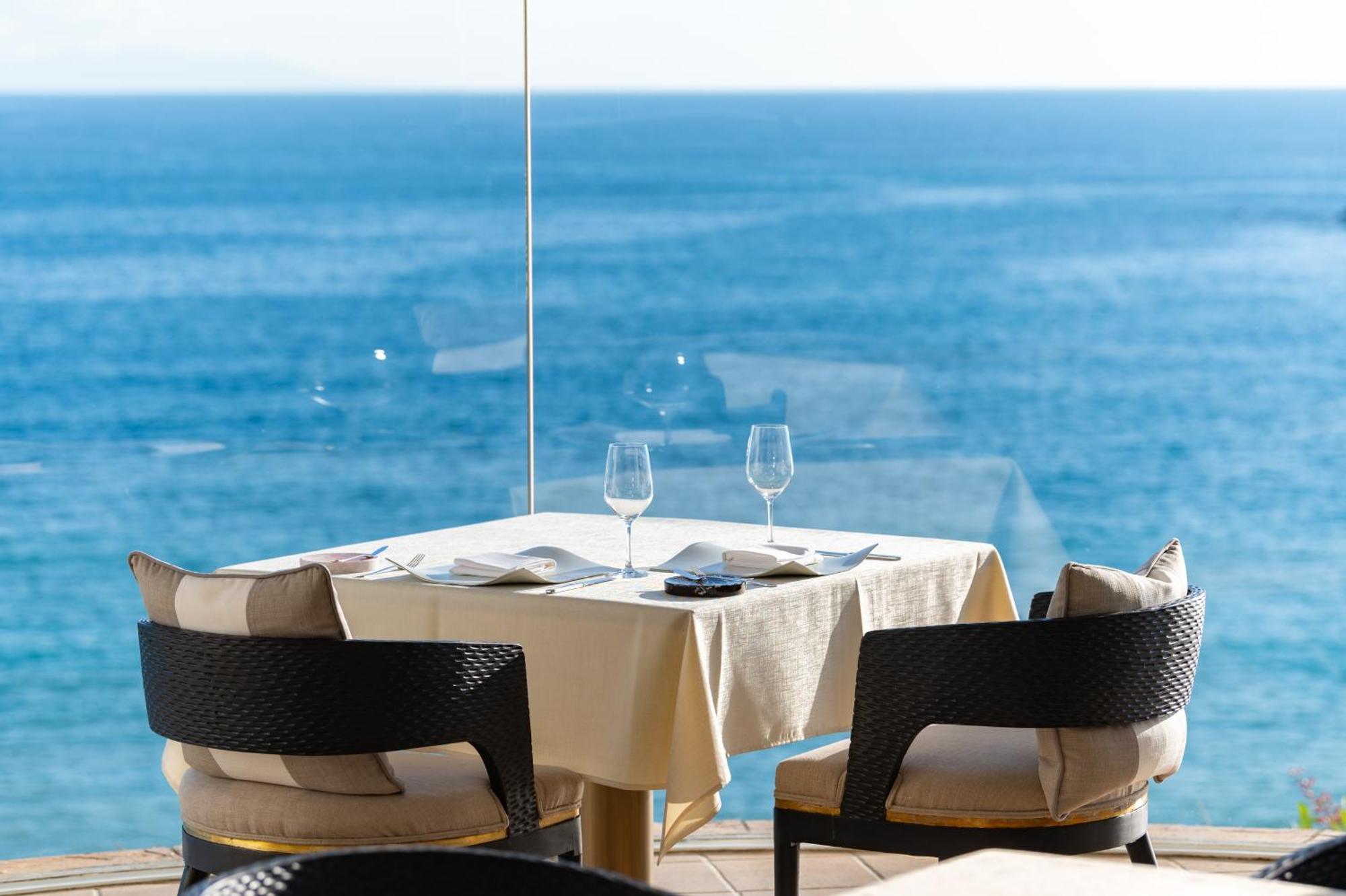 Hayama Hotel Otowa No Mori Йокосука Екстериор снимка